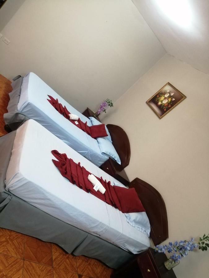 Hostal Los Mantas Bagian luar foto